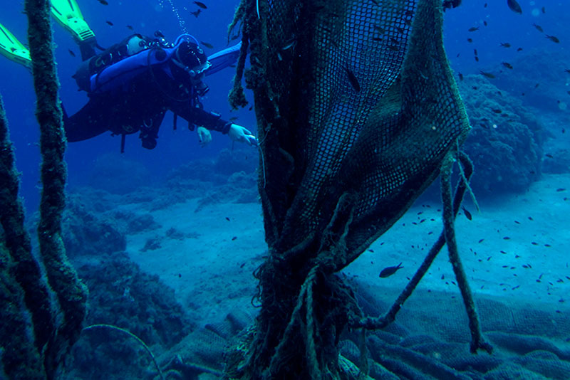 rimozione di reti da pesca dai fondali